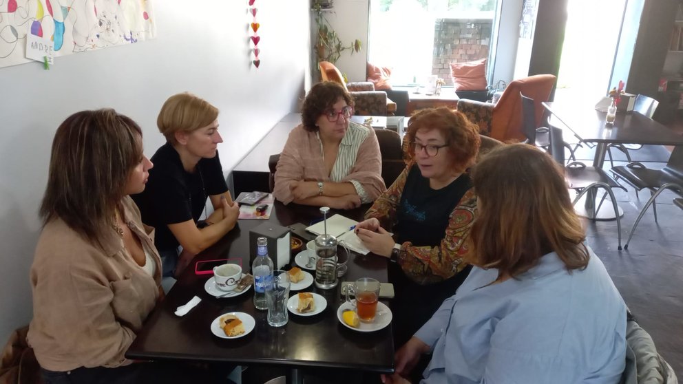 Reunión de Carmela González con representantes da ANPA do IES Val Miñor 2024-10-10