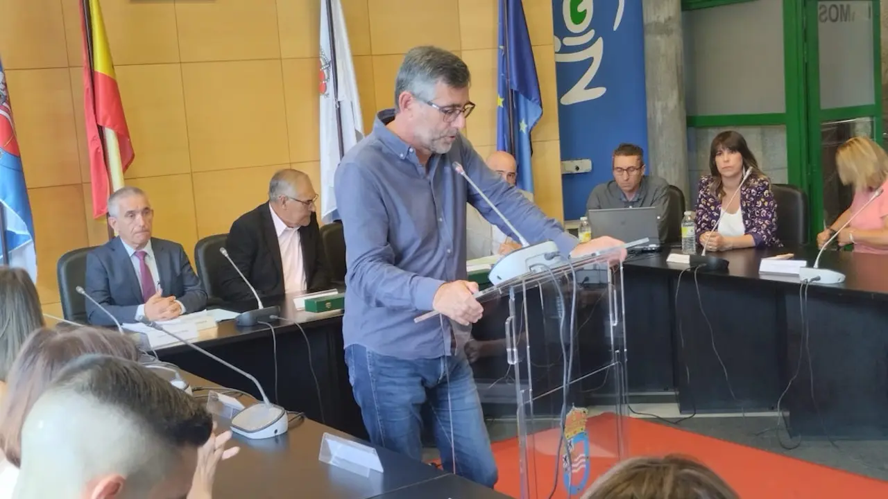Intervenci&oacute;n de Xavier Rodr&iacute;guez ante o pleno do Concello de Nigr&aacute;n