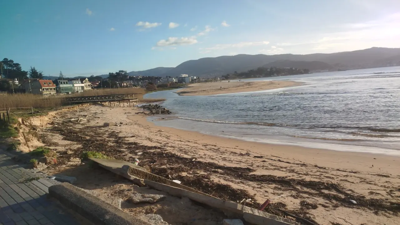 Destrozos Na Costa