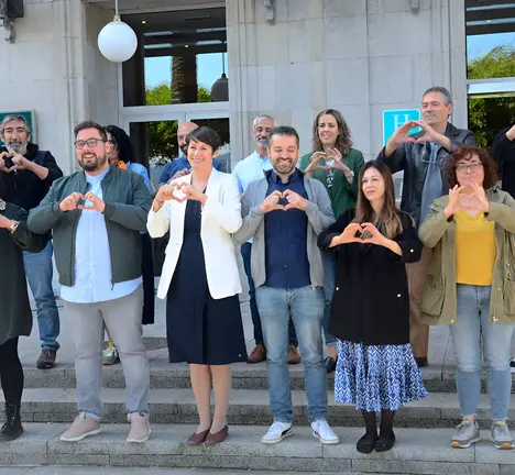 Ana Pont&oacute;n xunto cos candidatos e candidatas da &aacute;rea metropolitana de Vigo