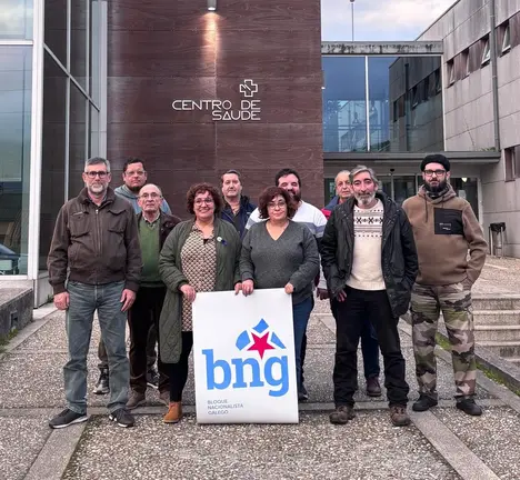 Militantes do BNG no Val Mi&ntilde;or xuntos aos portavoces municipais e a deputada auton&oacute;mica, Carmela Gonz&aacute;lez