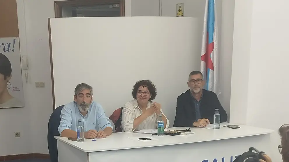 Iago Pereira, Manuela Rodr&iacute;guez e Xavier Rodr&iacute;guez.